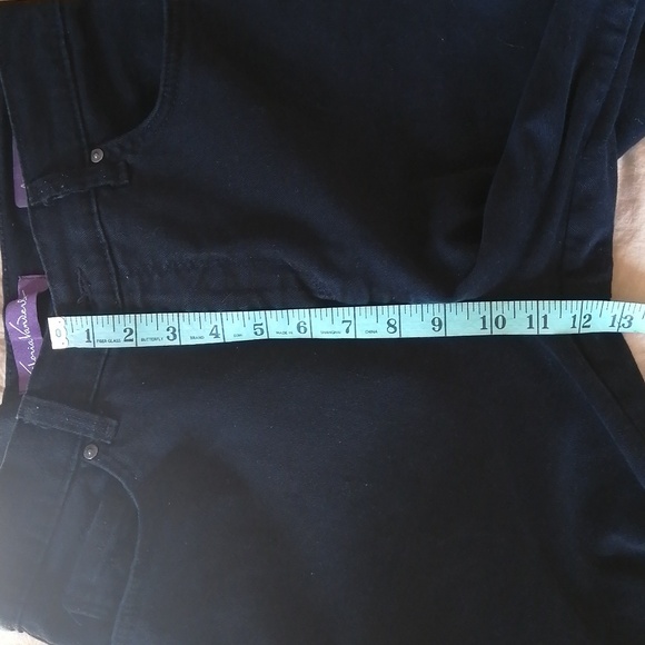 High-waisted, straight leg, black jeans - Picture 3 of 4